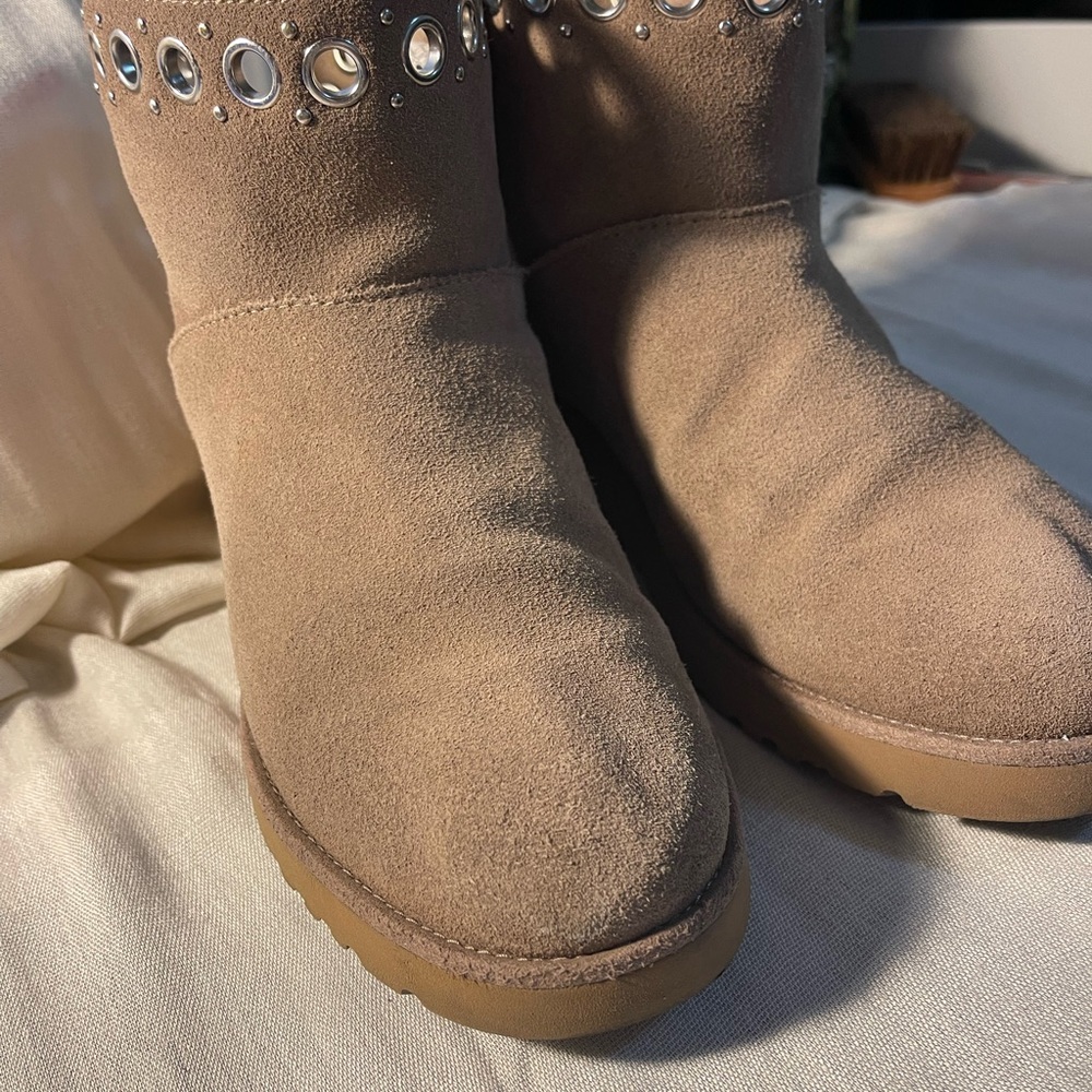 Ugg tan boots
